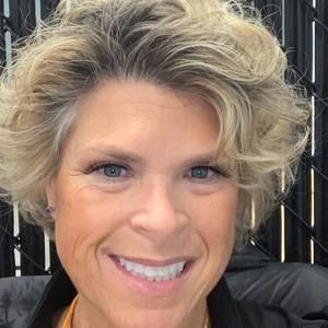 Meet your Posher, Carrie